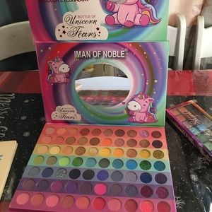 Multicolor palette